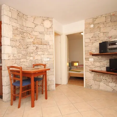 Appartamento Basanija 7148b *